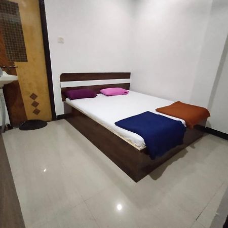 Sai Ganesh Guest House Ширді Екстер'єр фото