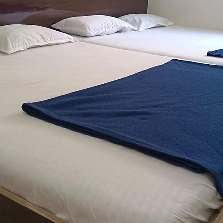 Sai Ganesh Guest House Ширді Екстер'єр фото