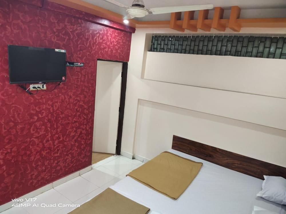 Sai Ganesh Guest House Ширді Екстер'єр фото