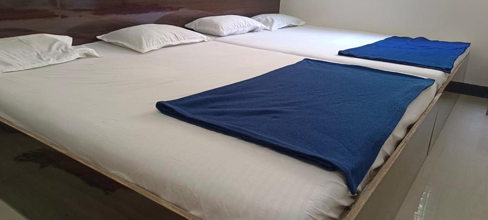 Sai Ganesh Guest House Ширді Екстер'єр фото