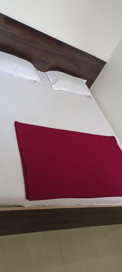 Sai Ganesh Guest House Ширді Екстер'єр фото